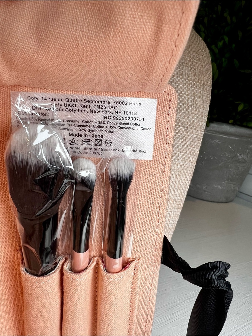 Gucci Beauty Makeup Brush Travel Kit Gift Set - Picture 6 of 7